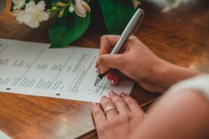 Pourquoi 21 jours pour encaisser un chèque ? Ce que votre banque ne dit pas
